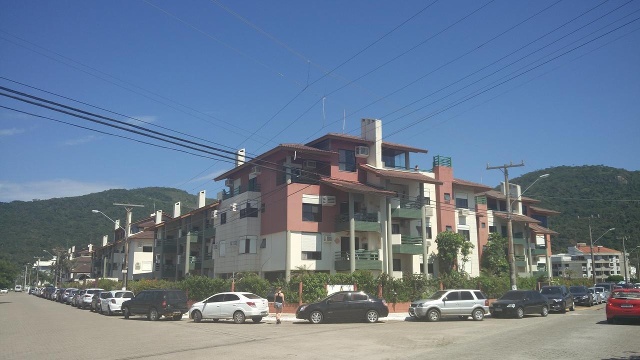 Apto Cond. Porto Ventura 3 Quartos * Florianopolis